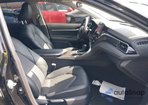 2021 Toyota Camry Se z USA, uszkodzony, nr VIN 4T1G11AK1MU426257